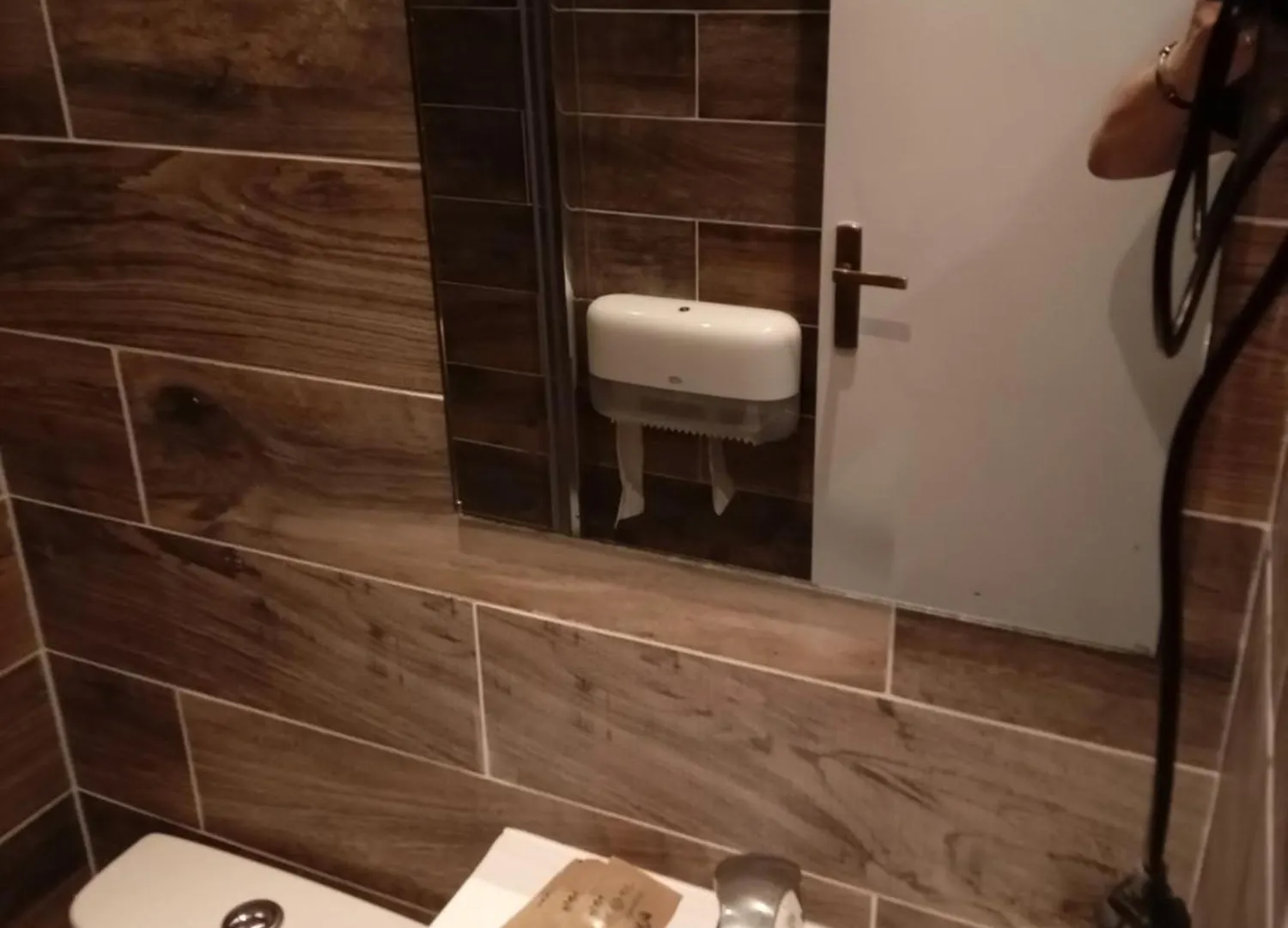 פריז Hotel Modern Est