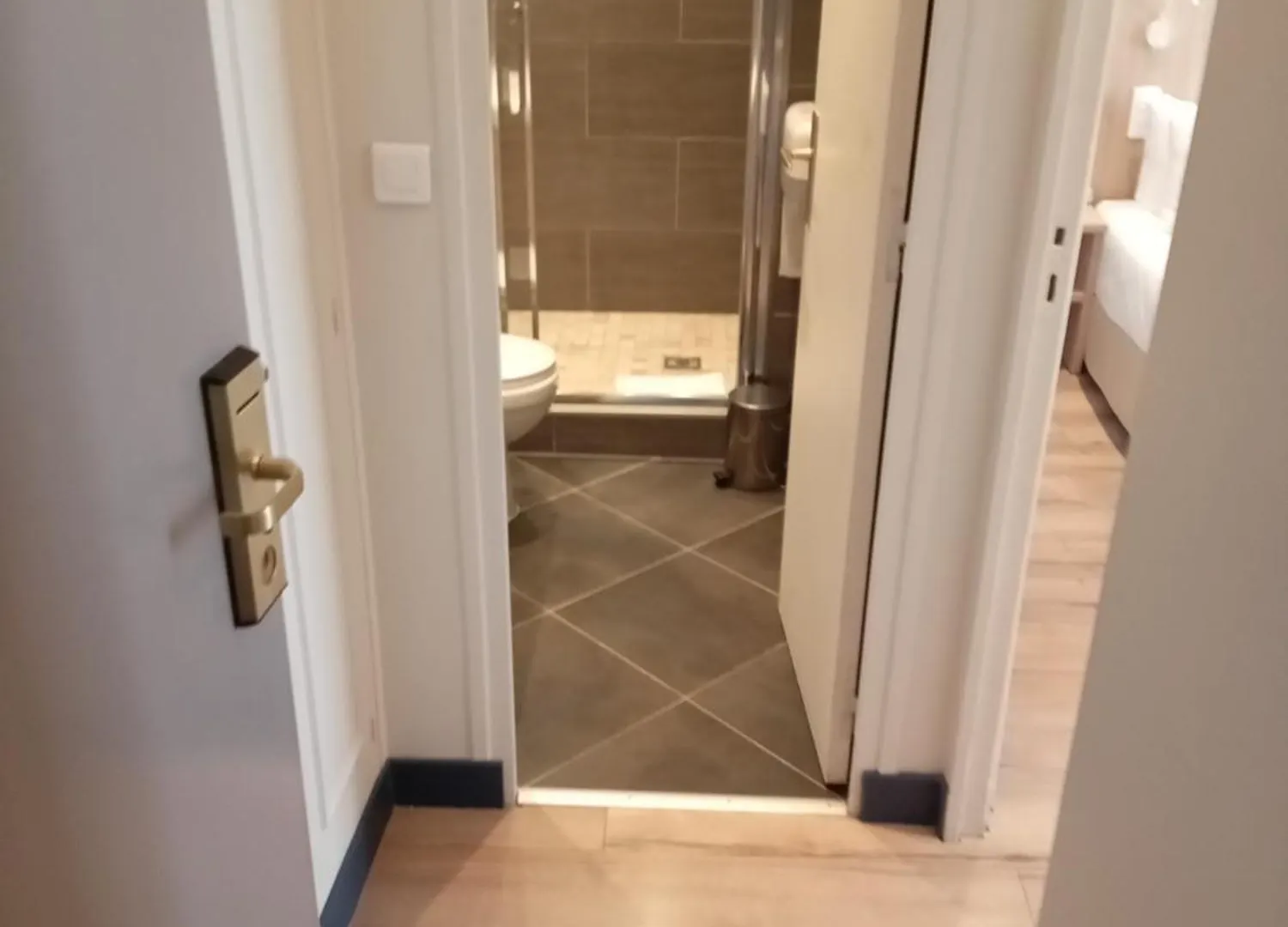 פריז Hotel Modern Est 2*,  צרפת