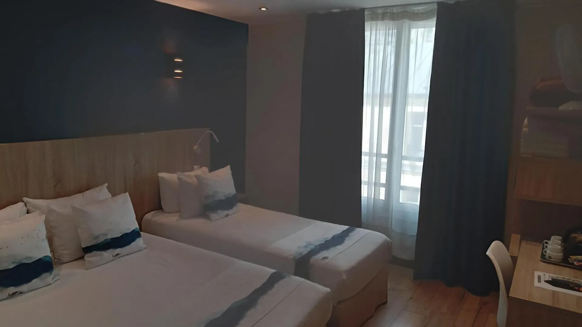 פריז Hotel Modern Est
