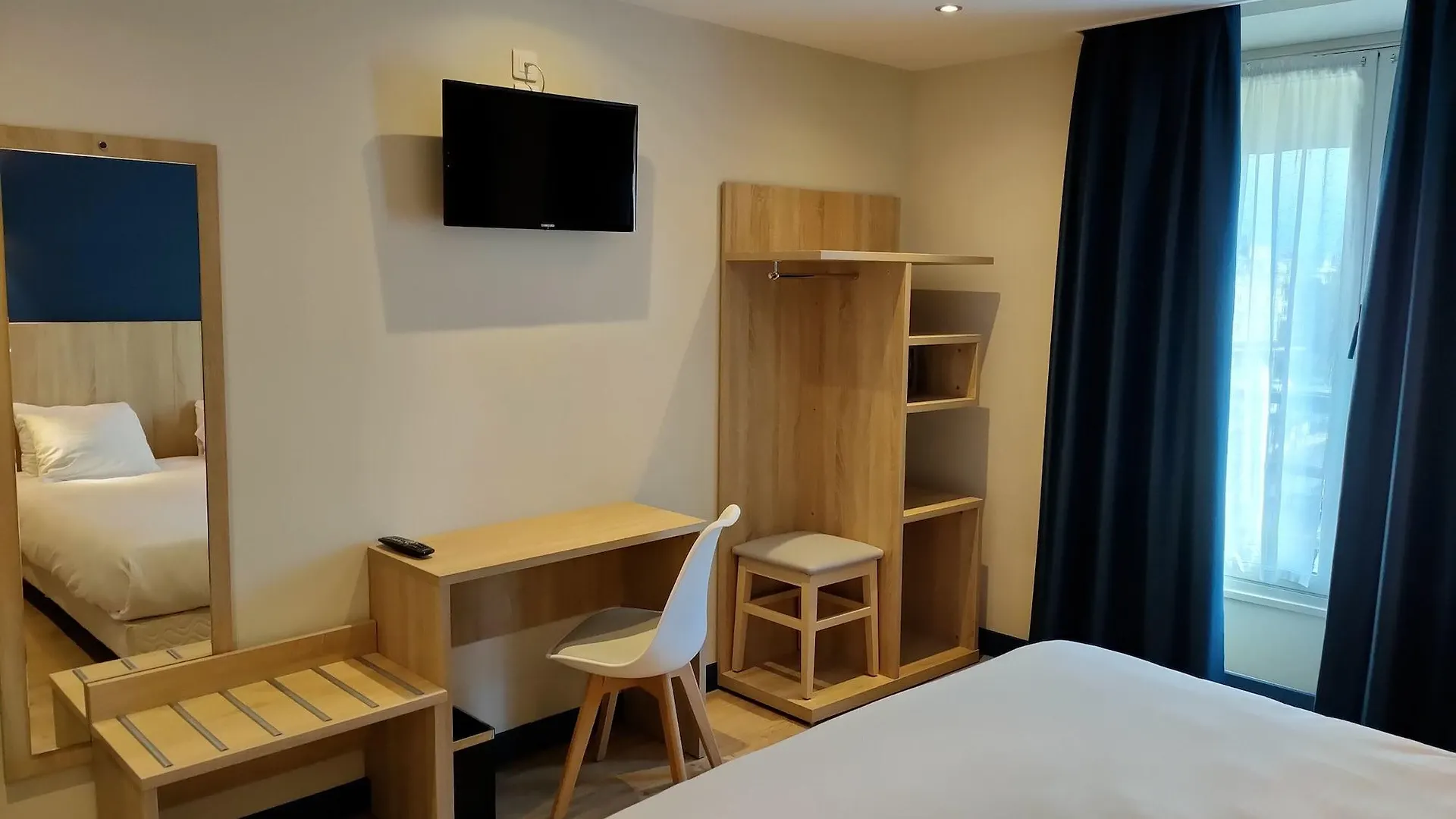 Hotel Modern Est Paris 2*,