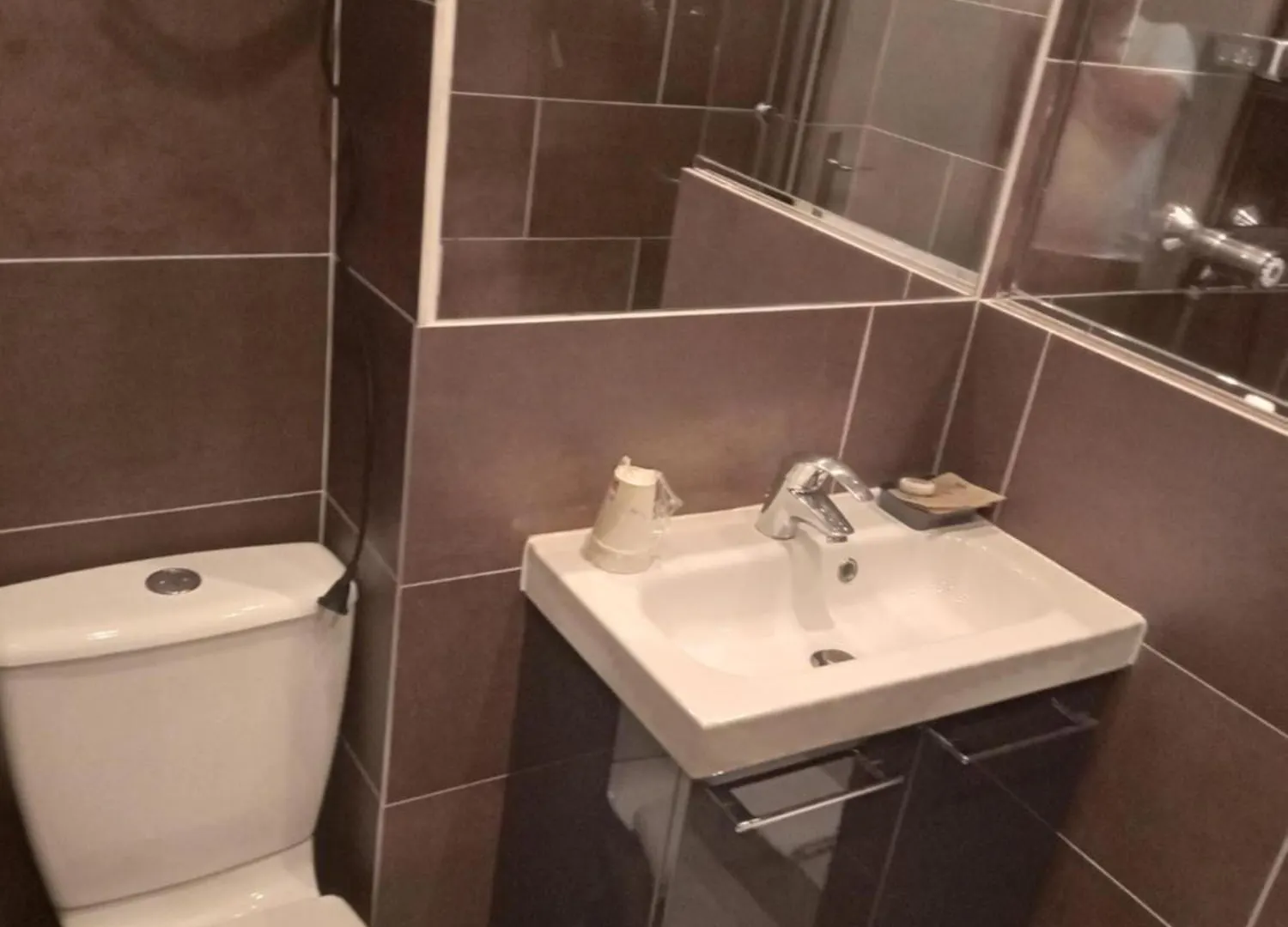 **  Hotel Modern Est Paris France